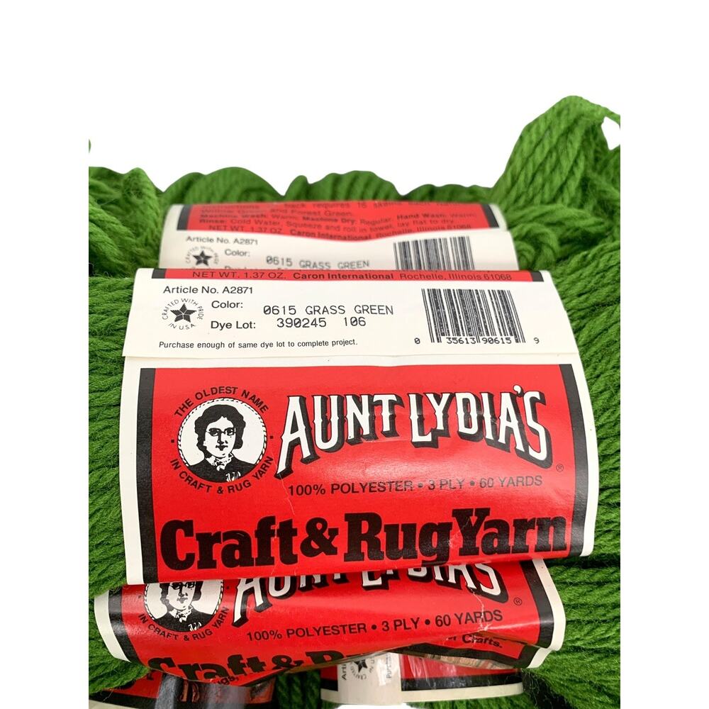 Vintage Aunt Lydia's Heavy Rug Yarn 615 Grass Green 8 Skeins 323 total grams - Picture 2 of 6